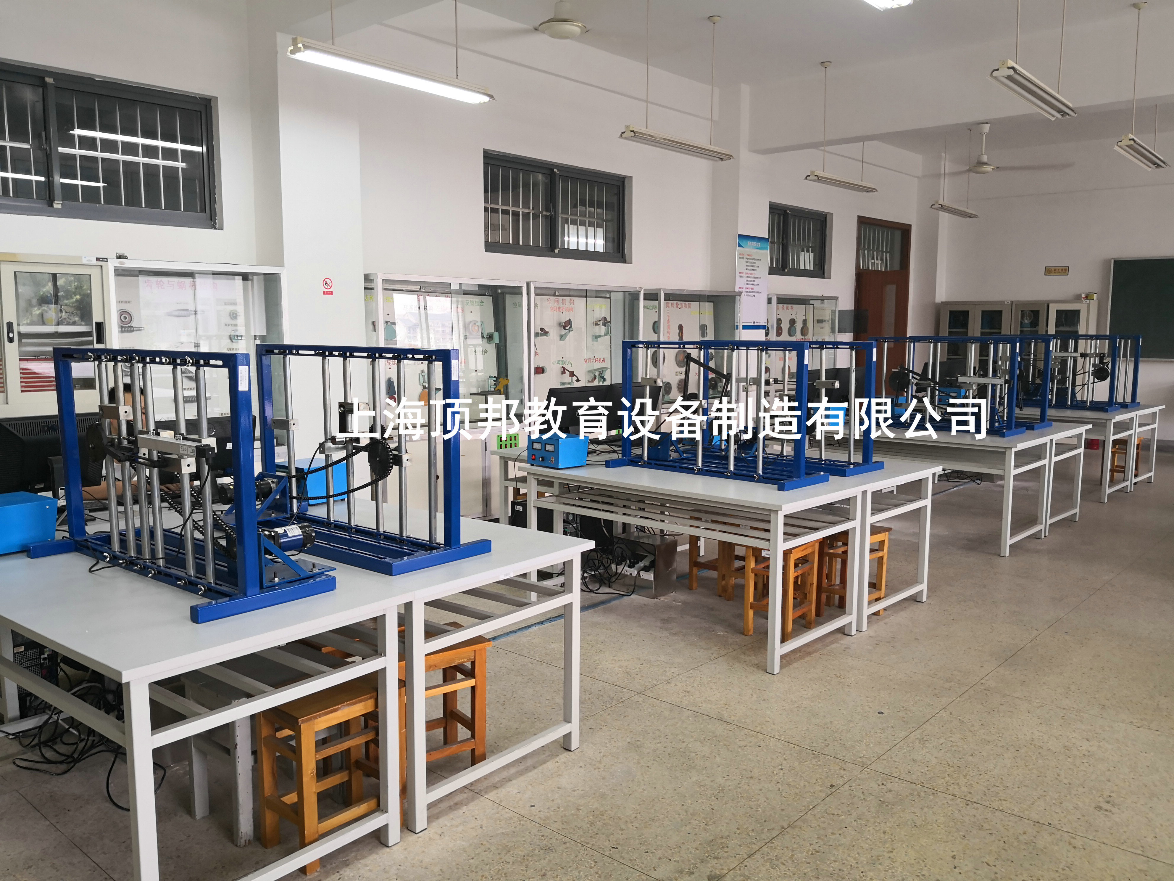 平面机构运动设计分析与测试实验台
